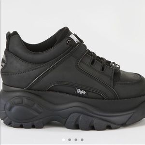 Buffalo London black platform sneakers